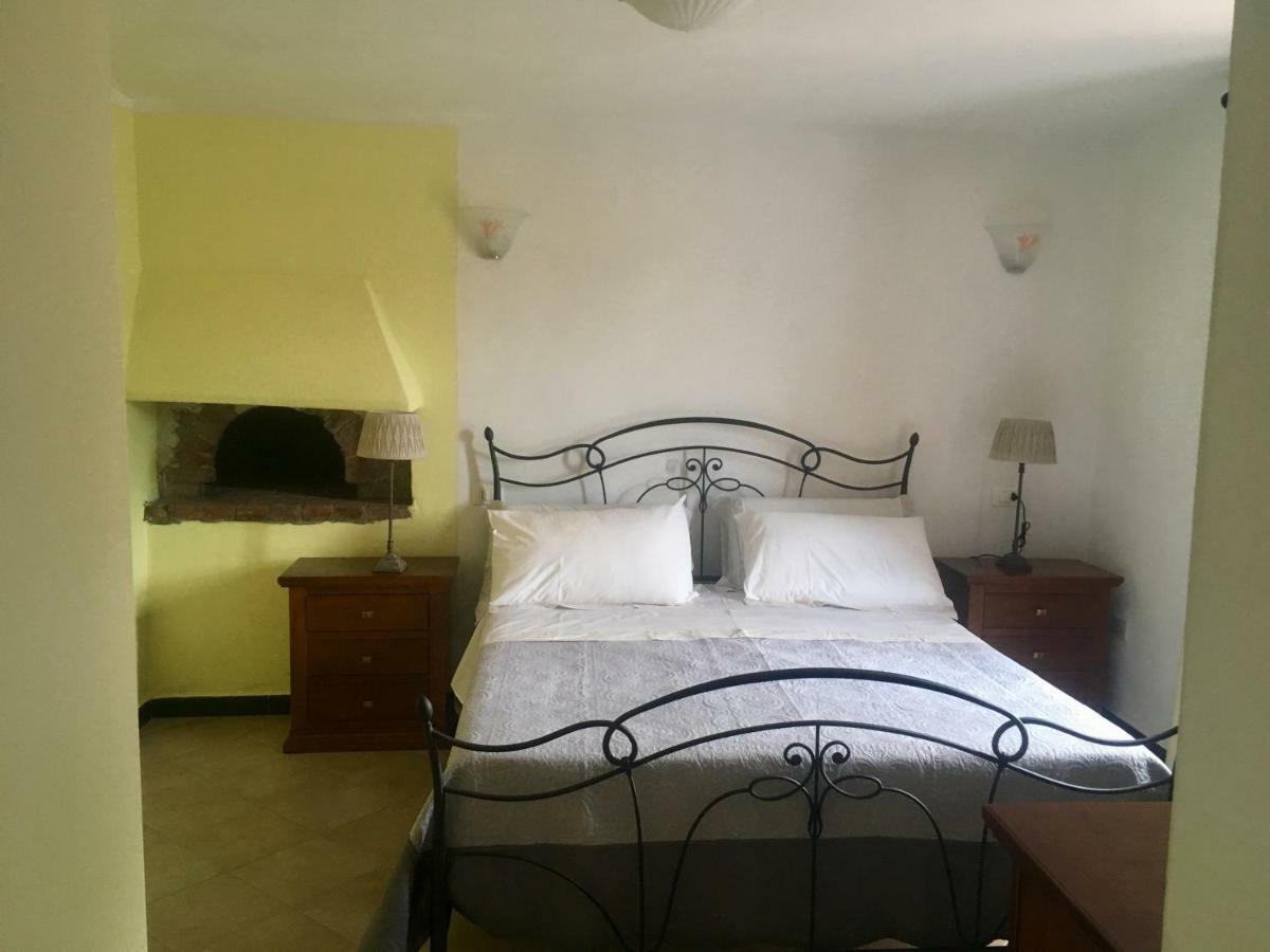 Agriturismo La Ferriera Пиньйоне Экстерьер фото